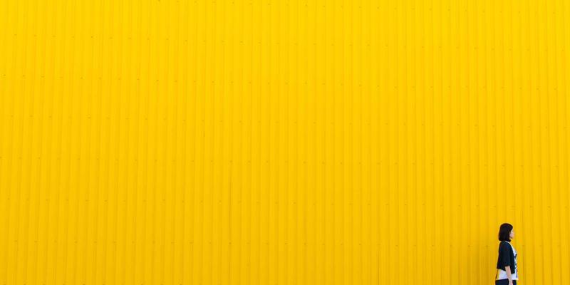 婚恋交友81：蒸汽波美学下的社交平台与情感咨询新浪潮