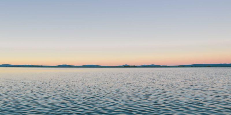 爱情与婚恋交友中的隐形门槛：教育背景与审美趣味如何塑造社交平台匹配